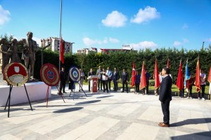 30 Ağustos Zafer Bayramı Çelenk Sunma ve Tebrikat Töreni Gerçekleştirildi